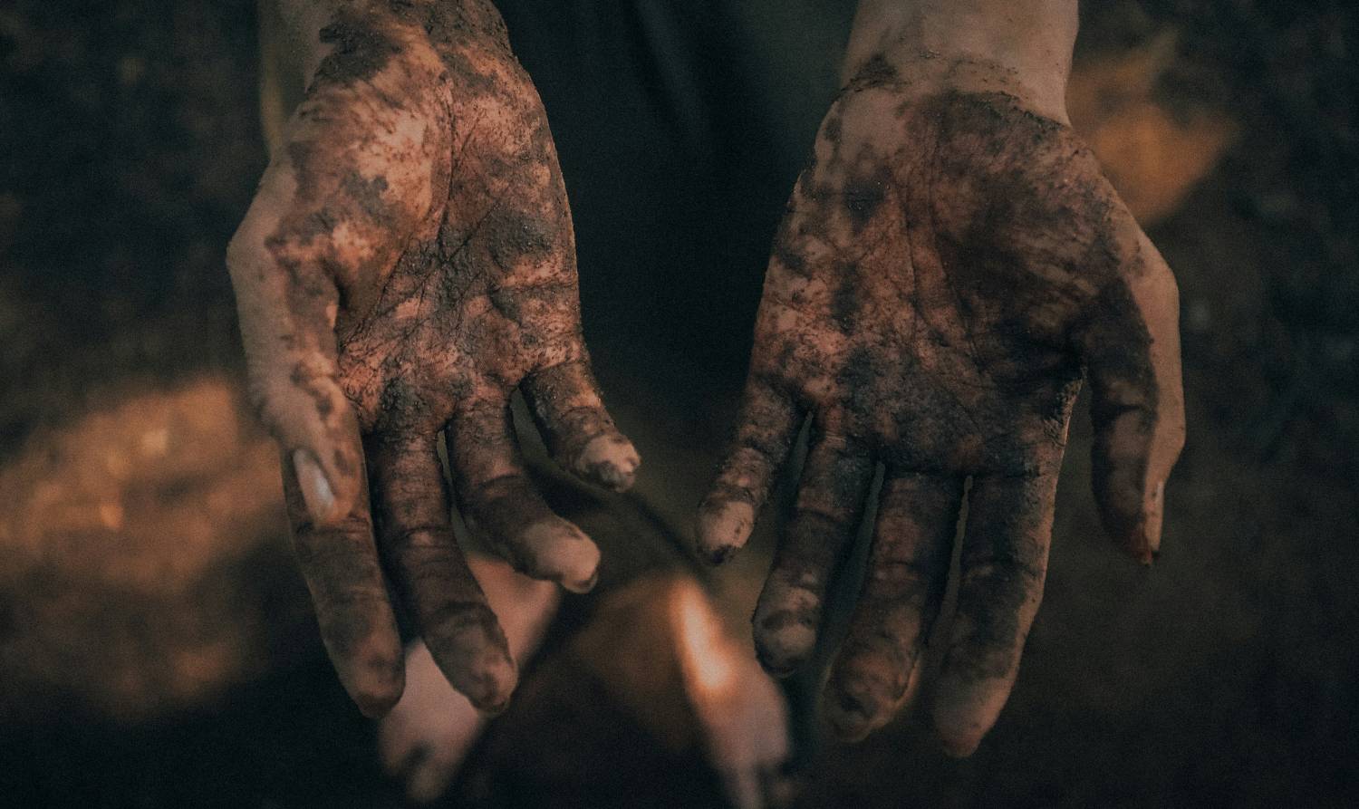 No necesitas un consultor. Necesitas alguien que se manche las manos